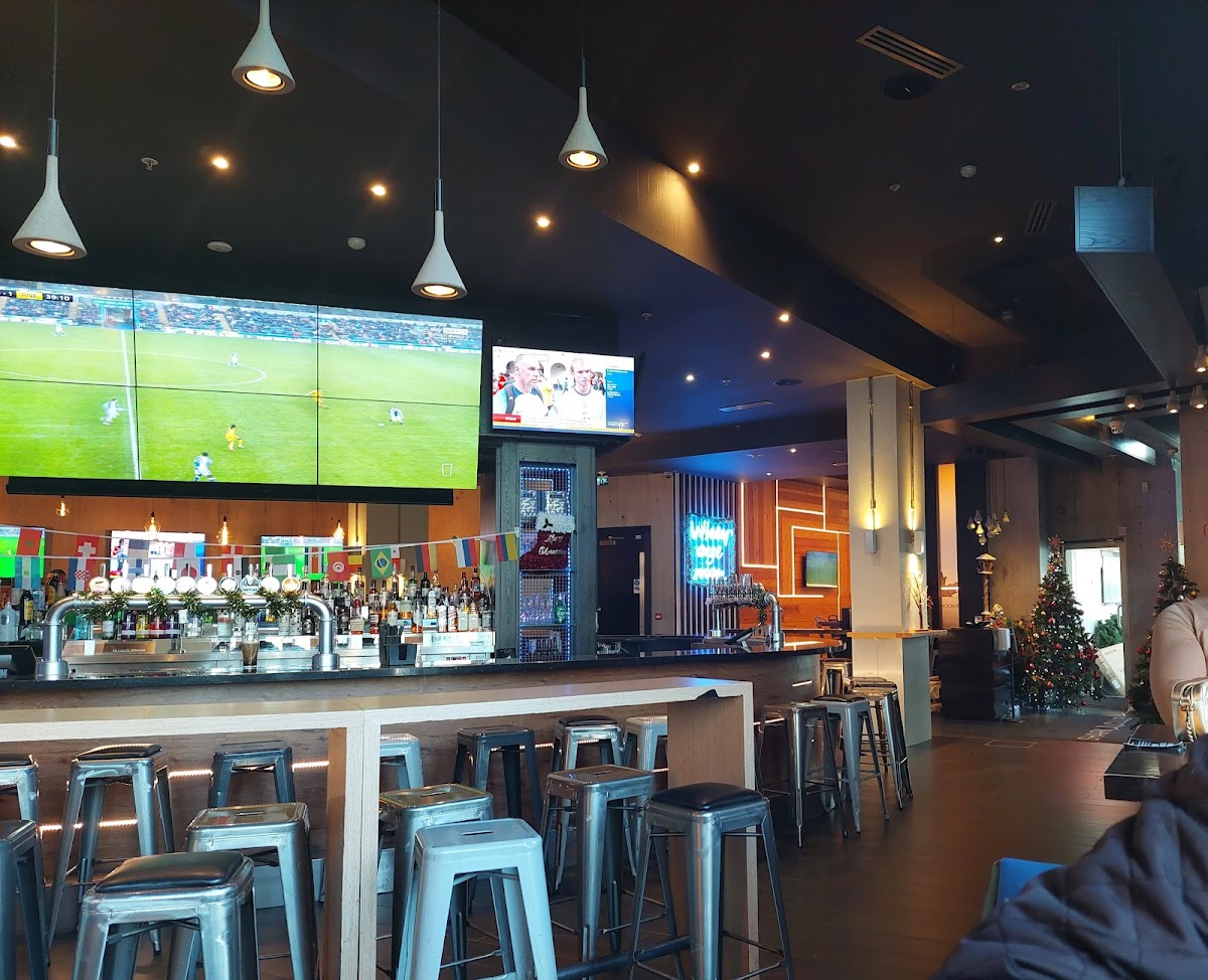 Shark Club Gastro Bar